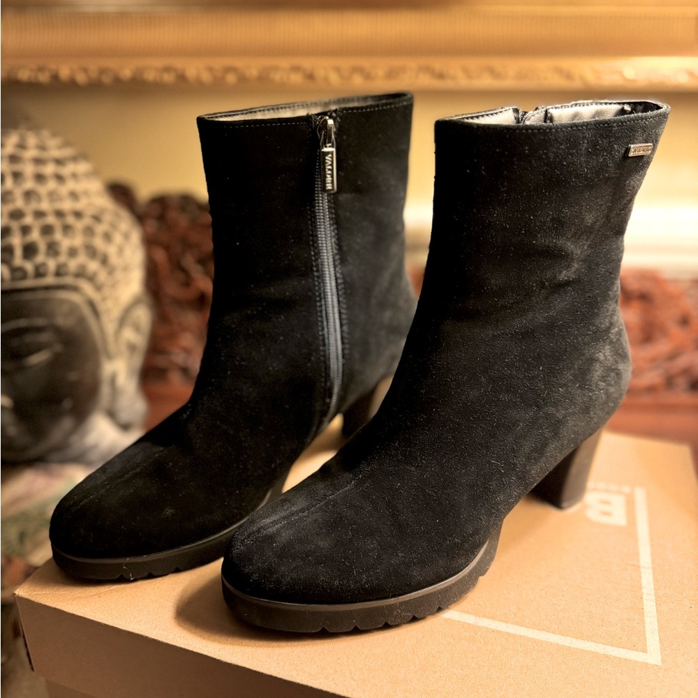 Valdini Boots - sz 7 - $150